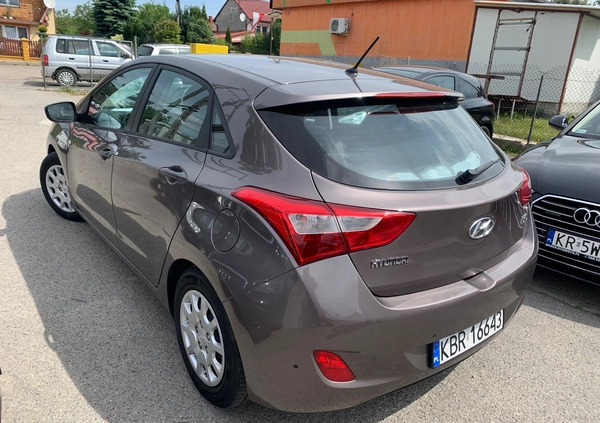 Hyundai I30 cena 35250 przebieg: 153400, rok produkcji 2013 z Głogów Małopolski małe 301